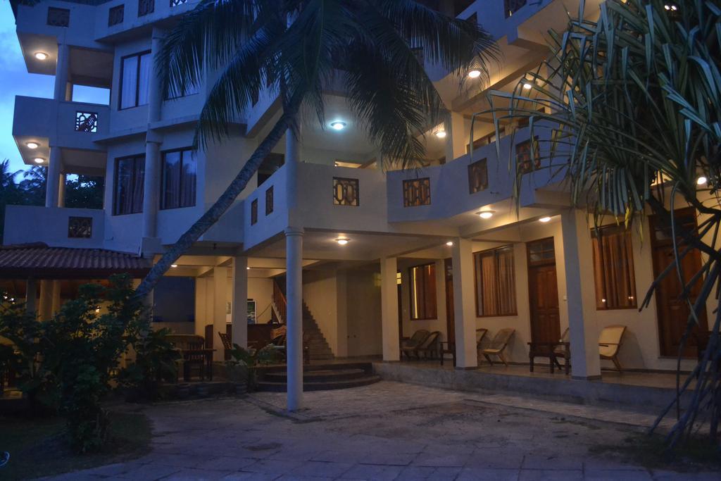 Surf Lanka Hotel Матара Экстерьер фото